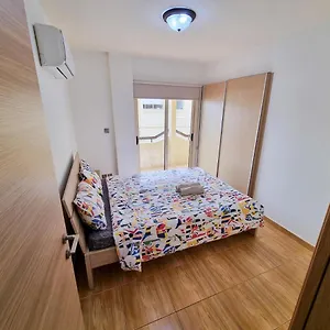 Δωμάτια σε οικογενειακή κατοικία Sunbay, Λάρνακα