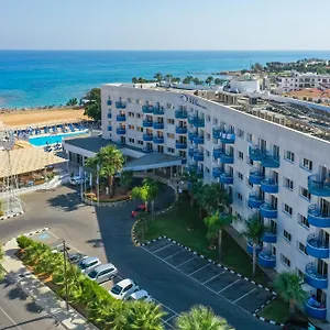 Ξενοδοχείο Tetyk, Pernera